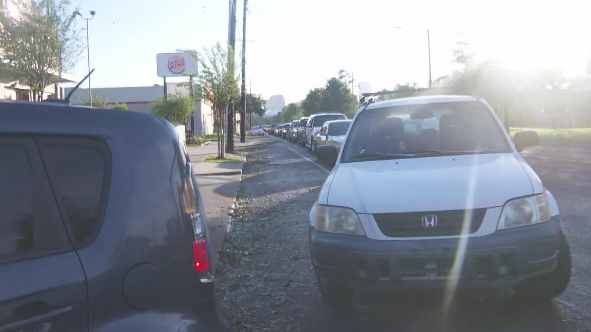 Long lines as New Orleans residents scramble to find gas