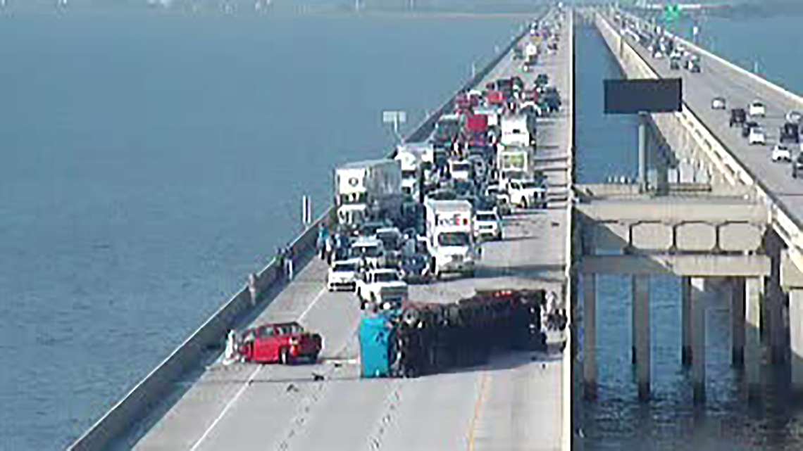 18-wheeler overturns on I-10 East Twin Span bridge in Louisiana | khou.com