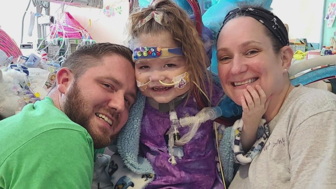 Gadis Louisiana berusia 4 tahun dengan cystic fibrosis menerima paru-paru baru