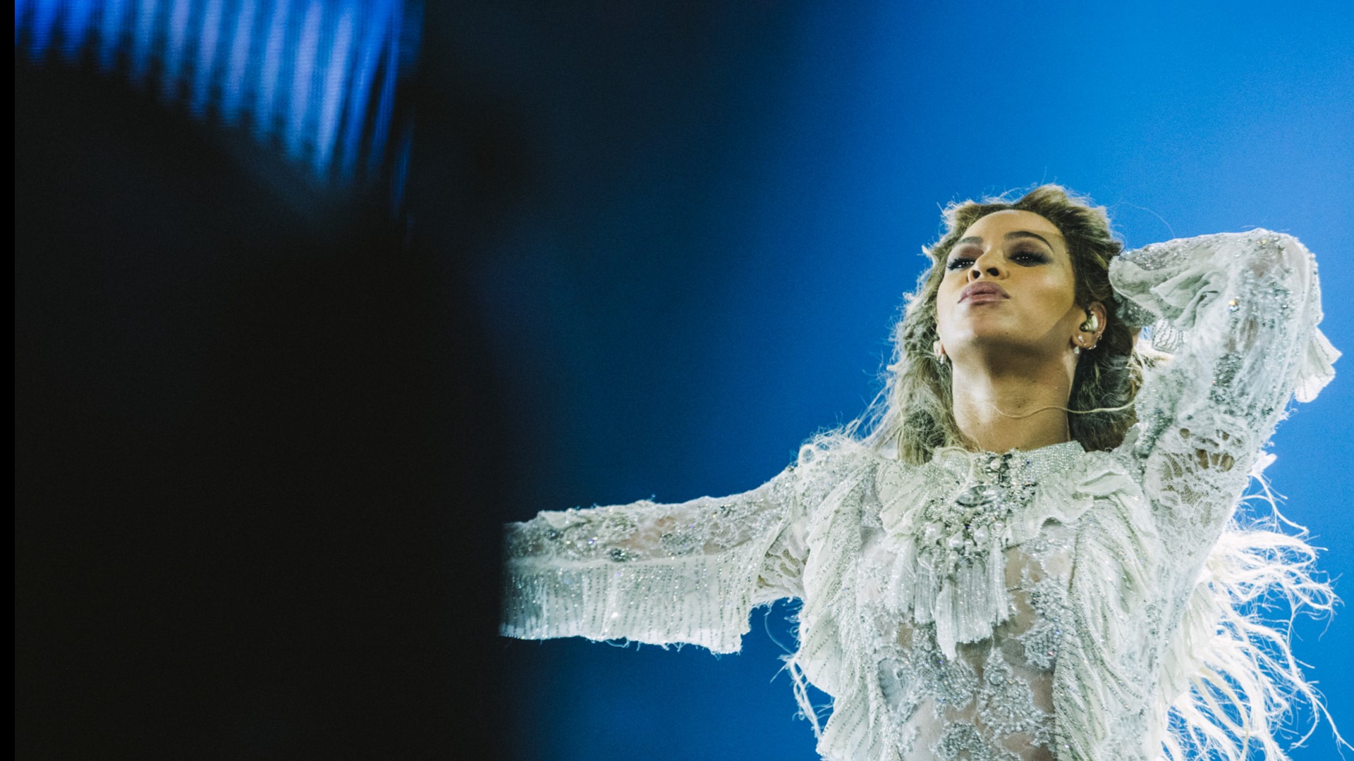 1998 interview with 16-year-old Beyoncé and her bandmates | khou.com