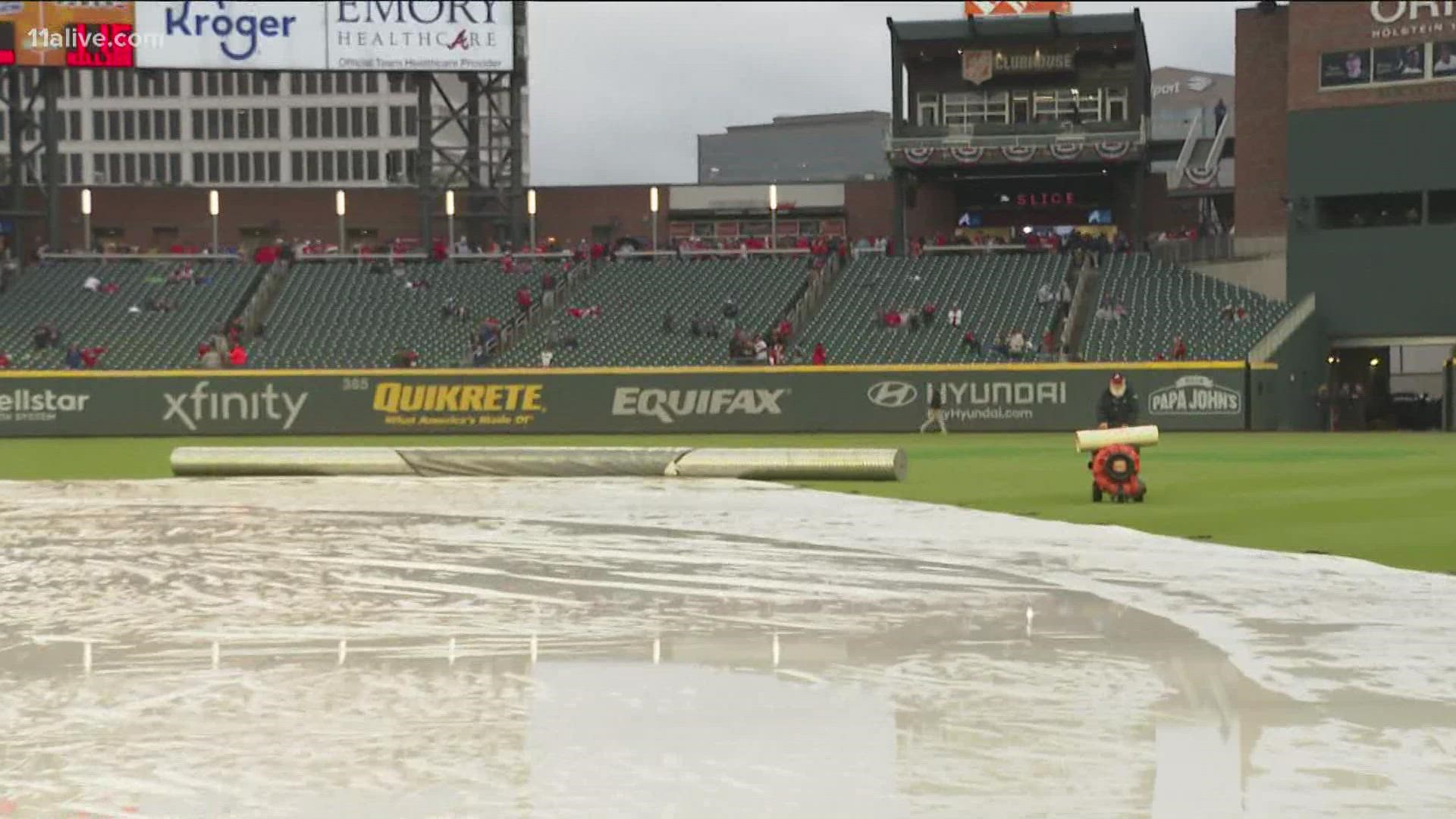 MLB on X: Due to inclement weather, #WorldSeries Game 3 is postponed and  will be played at 8:03 pm ET tomorrow. The remainder of the series,  including the travel day back to