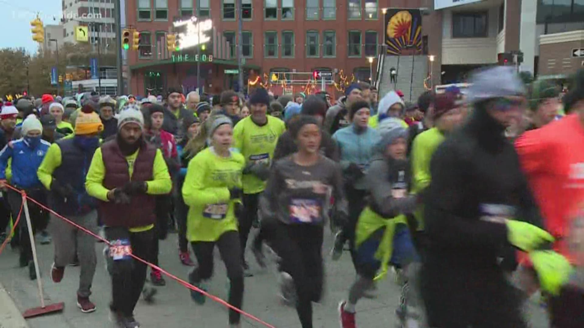 Turkey Trot Back For 27th Year Raises Funds For Grps Athletics Khou Com
