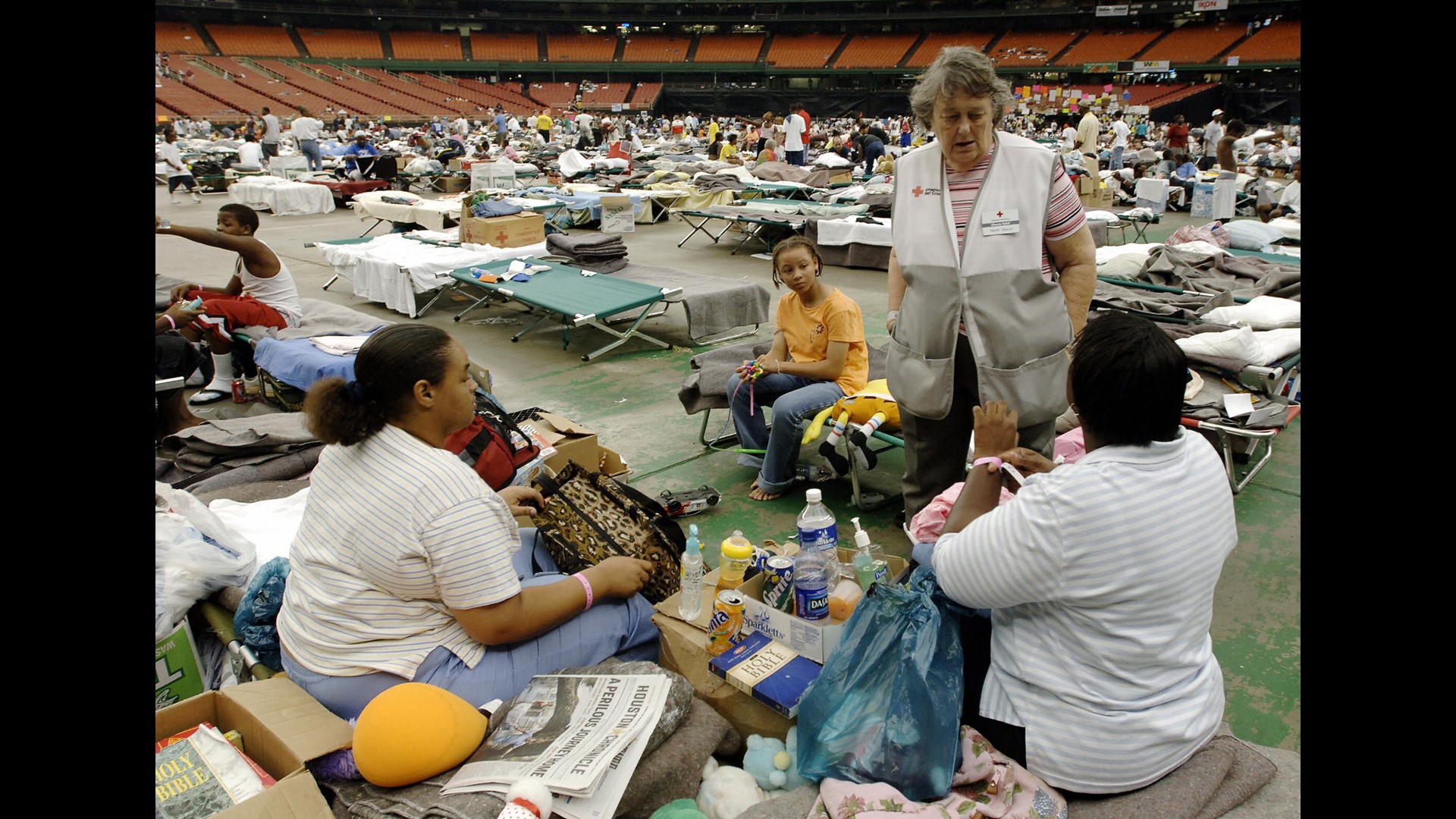 Photos: Astrodome welcomes thousands of Hurricane Katrina evacuees ...